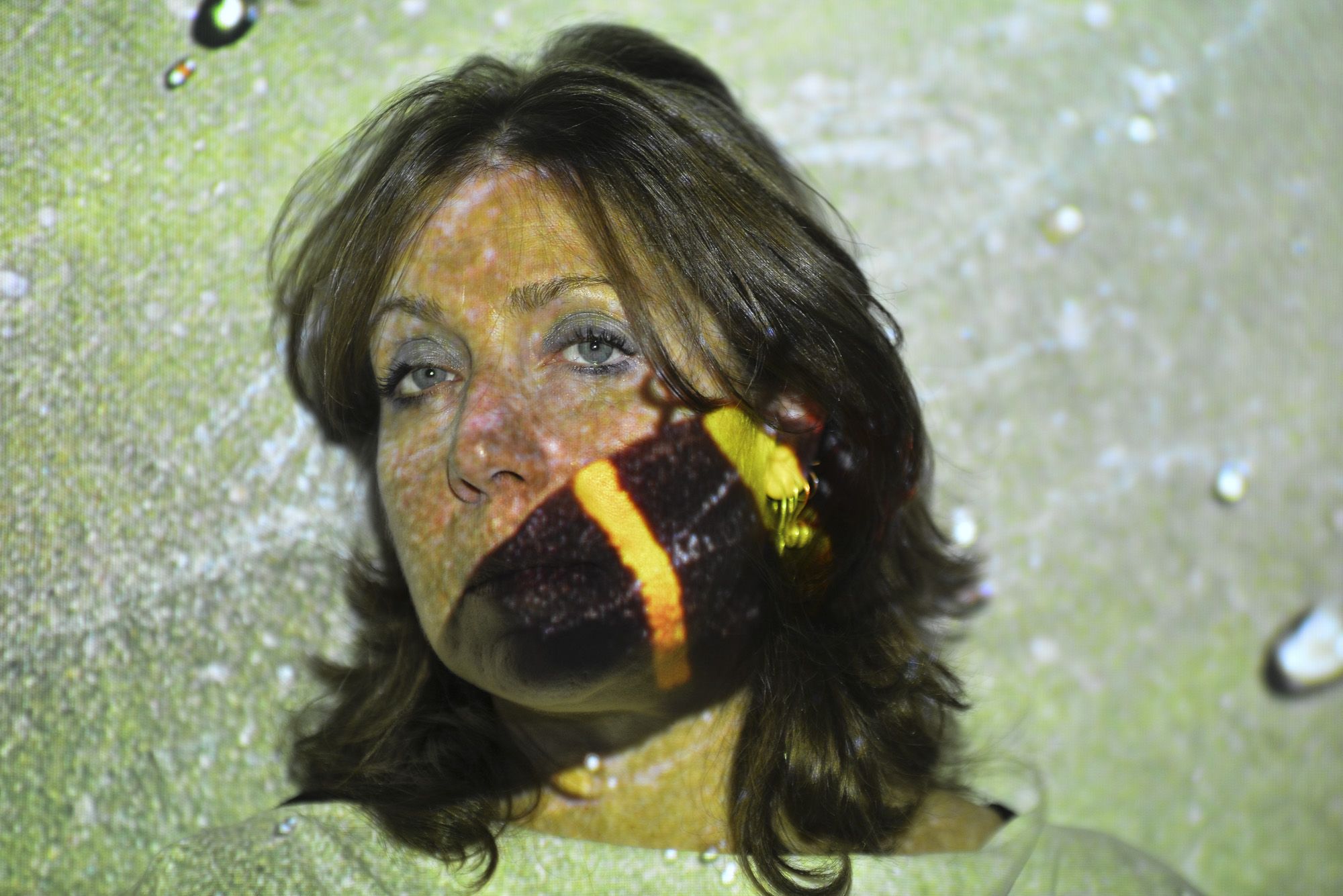 Enzo Giuseppe Mangalaviti | ritratto con foglia e insetto 1