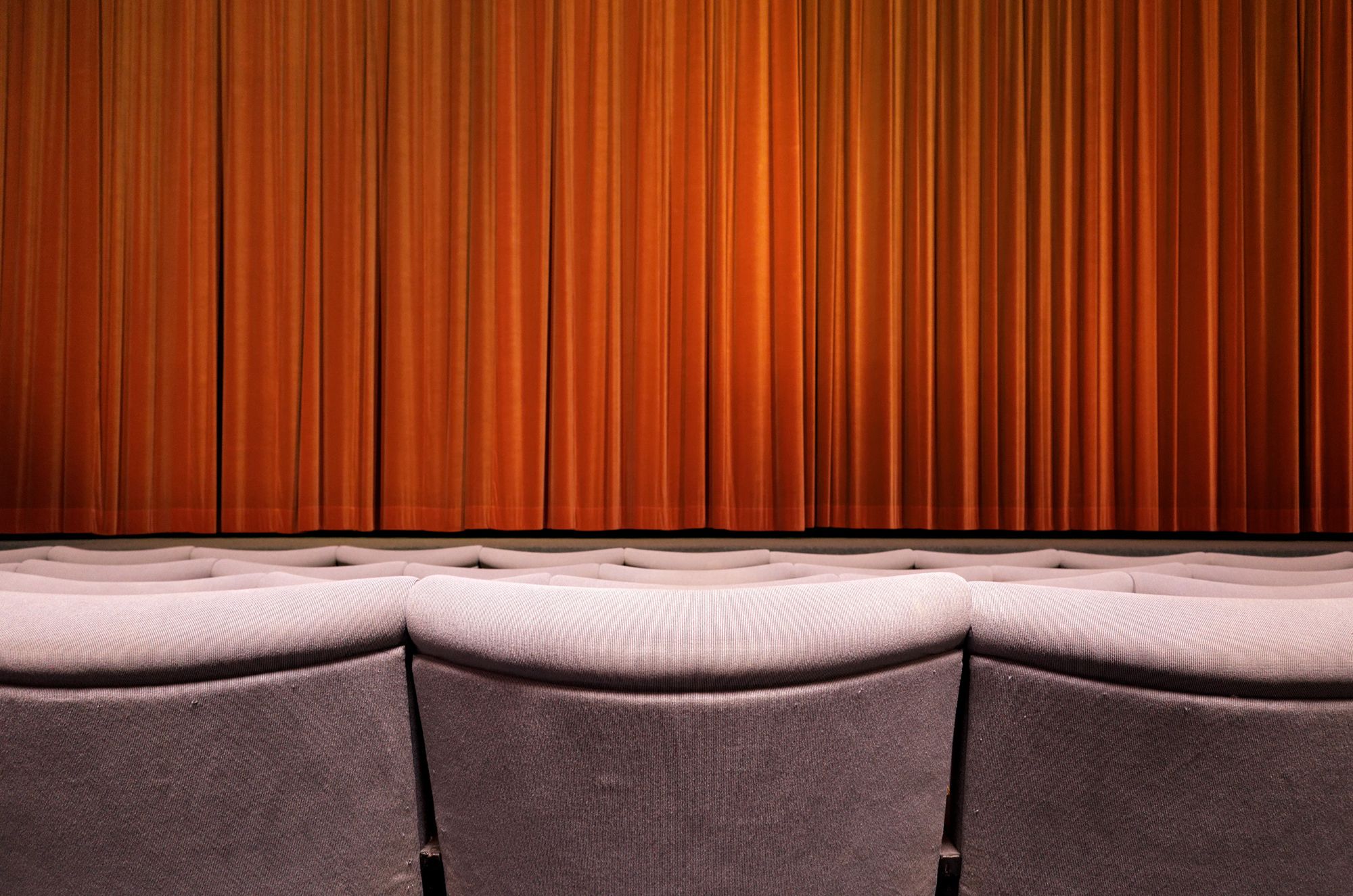 Joachim Hildebrand | Roter Vorhang [Red Curtain]