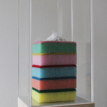  | Mattoni che sorreggono un cumulo di polvere - Bricks that hold up a pile of dust