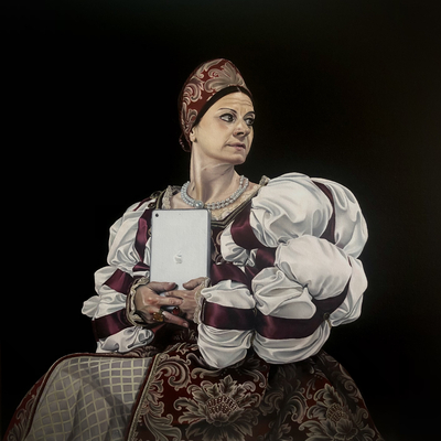  | Dama with iPad